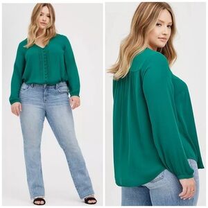 Georgette Pintuck Button-Front Longsleeve V Neck Top Blouse Green Size 2